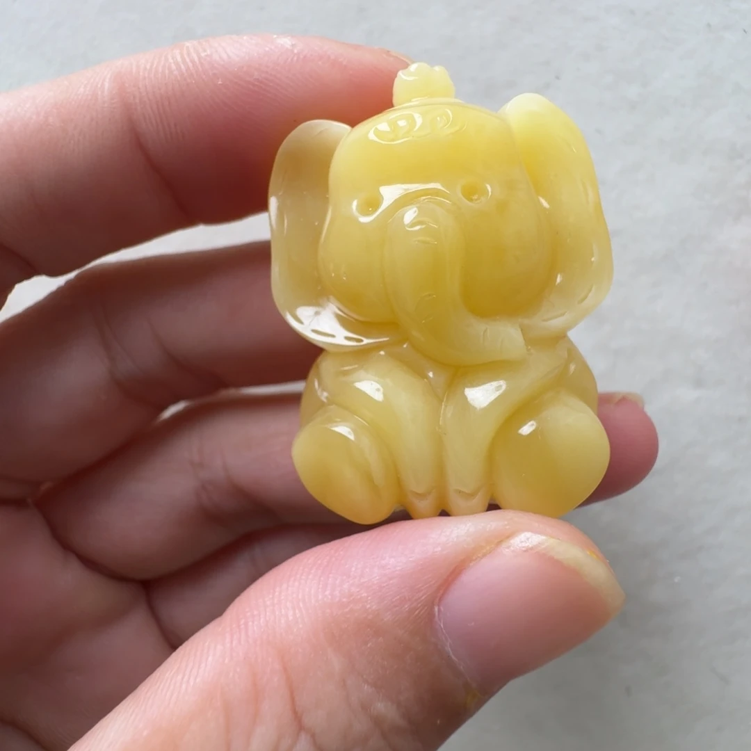 蜜蜡未镶嵌珠宝奇石