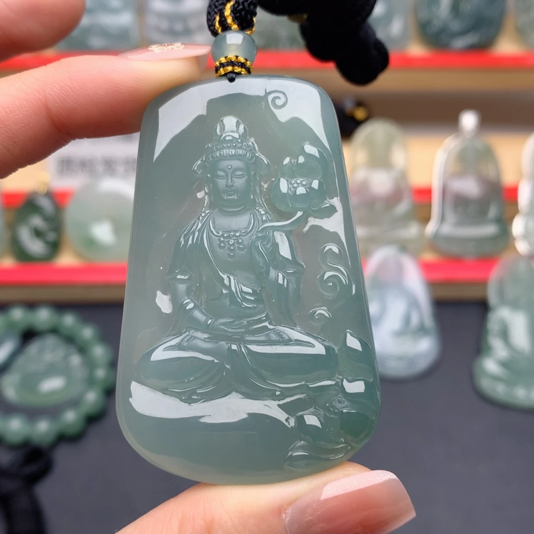 爱***珊翡翠未镶嵌颈饰大势至