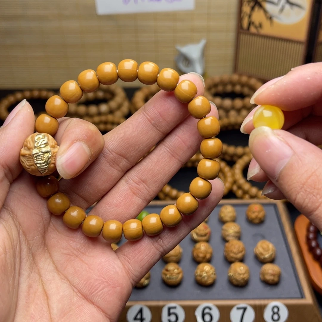 张***.手串猴头核桃猴头