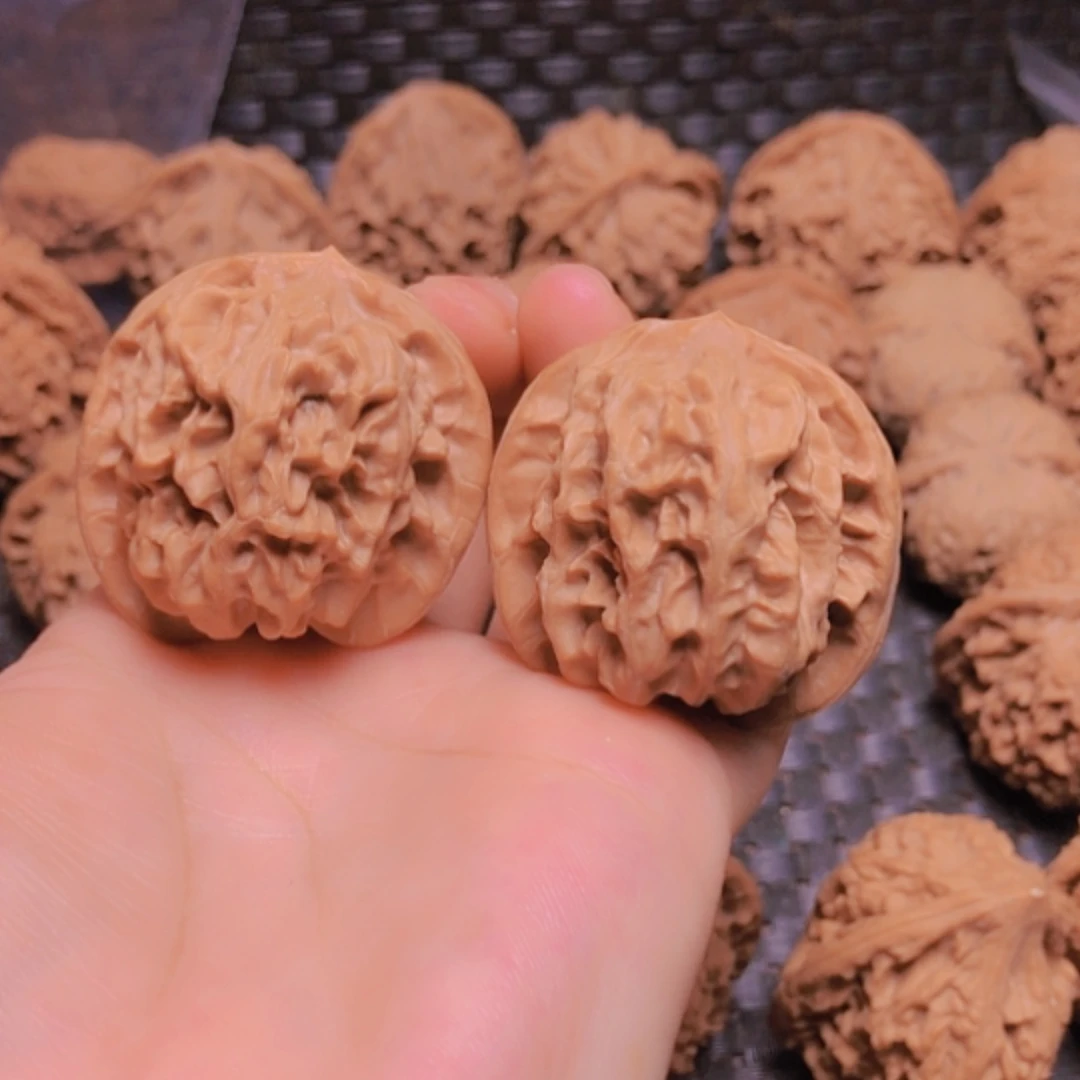【闪购商品】把件核桃新果38刀子修尖