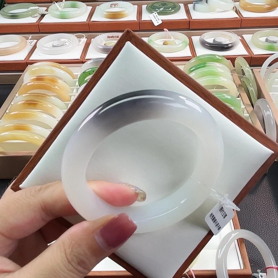 未镶嵌手镯和田玉51