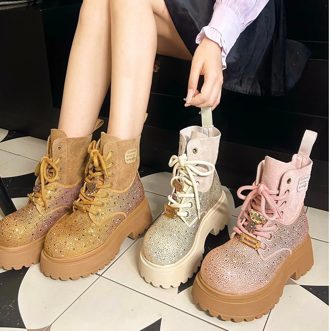 雪梨潮钻25年秋冬季新款+8CM高奢牛皮复古马丁靴色彩出游穿搭