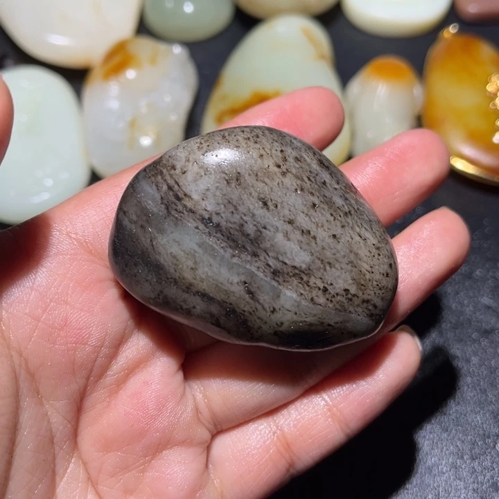 和田玉未镶嵌珠宝奇石