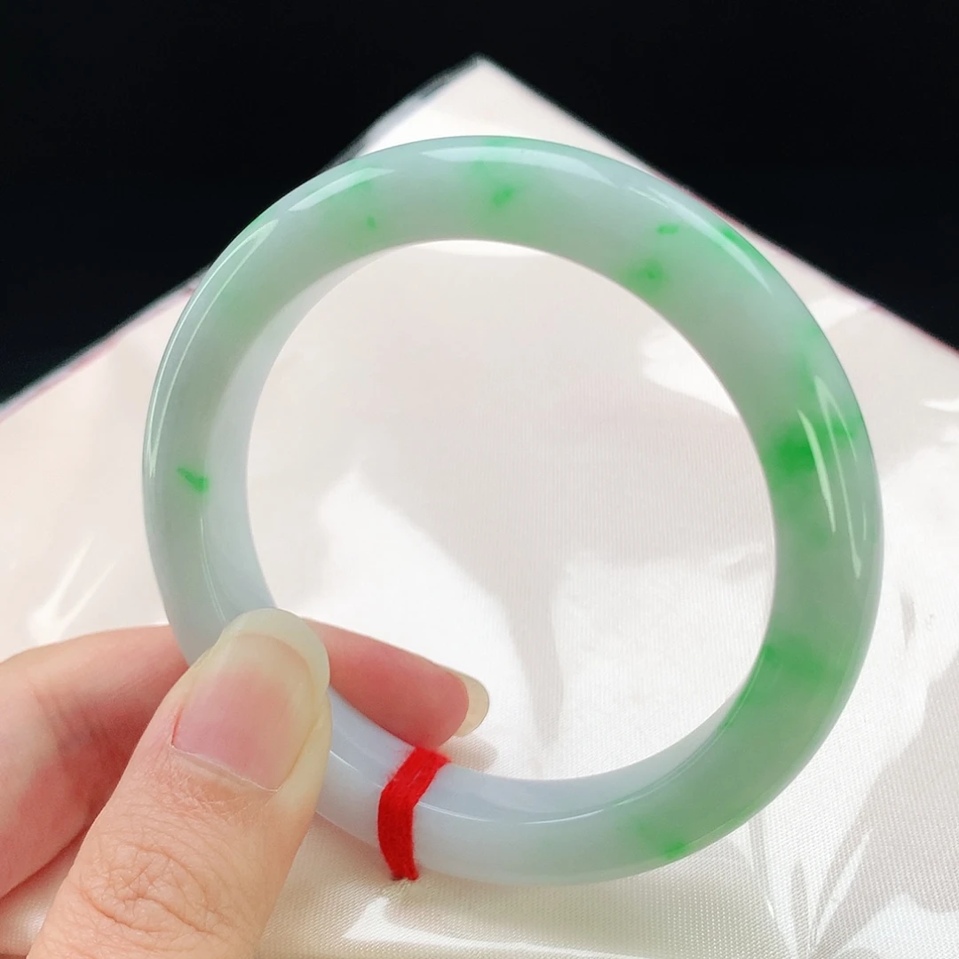 翡翠手镯未镶嵌54+圈32