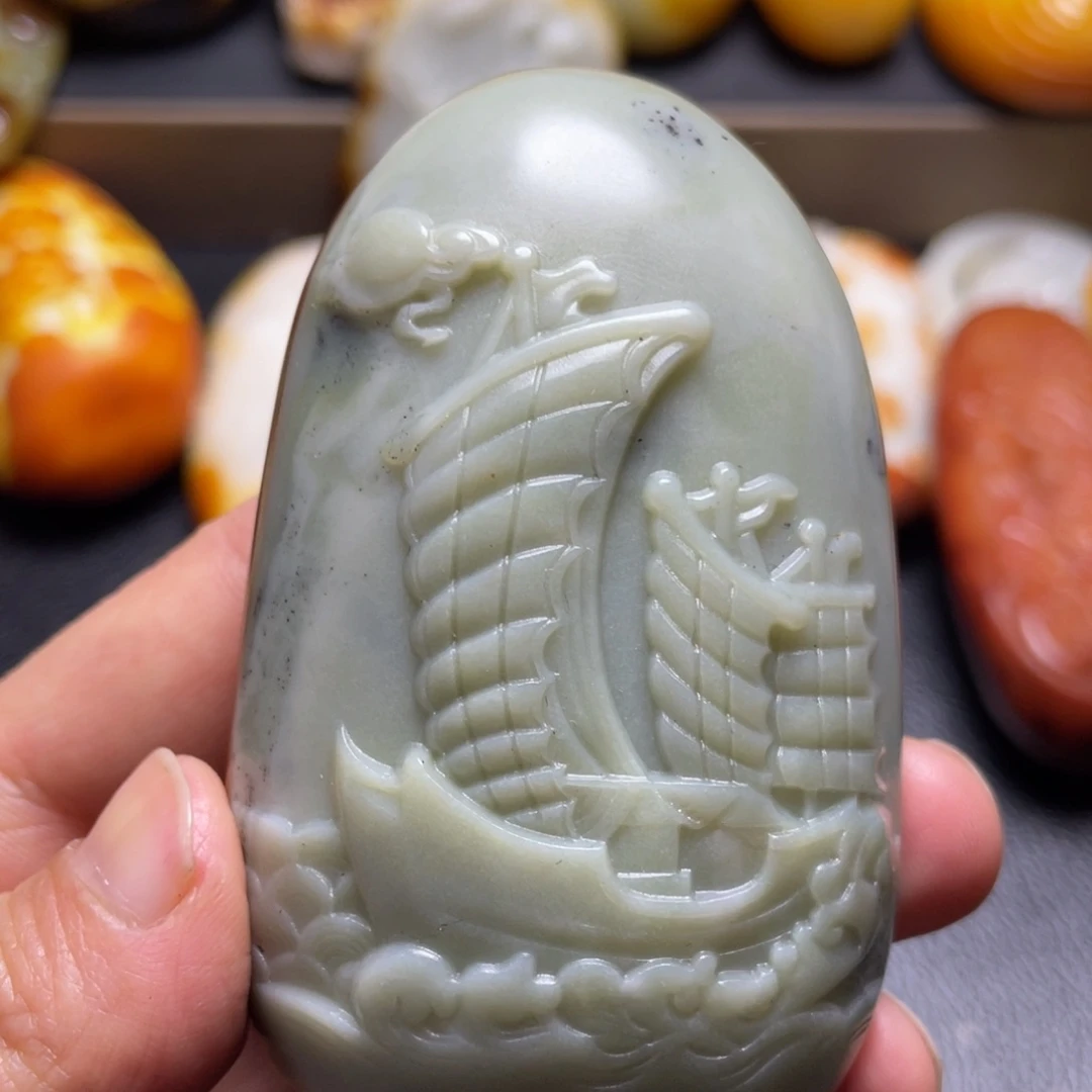 和田玉未镶嵌颈饰