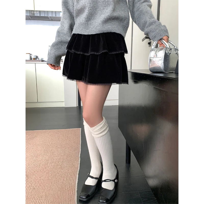 法式蕾丝边短裙黑色丝绒半身裙女2025春秋新款高级感A字百褶裙子