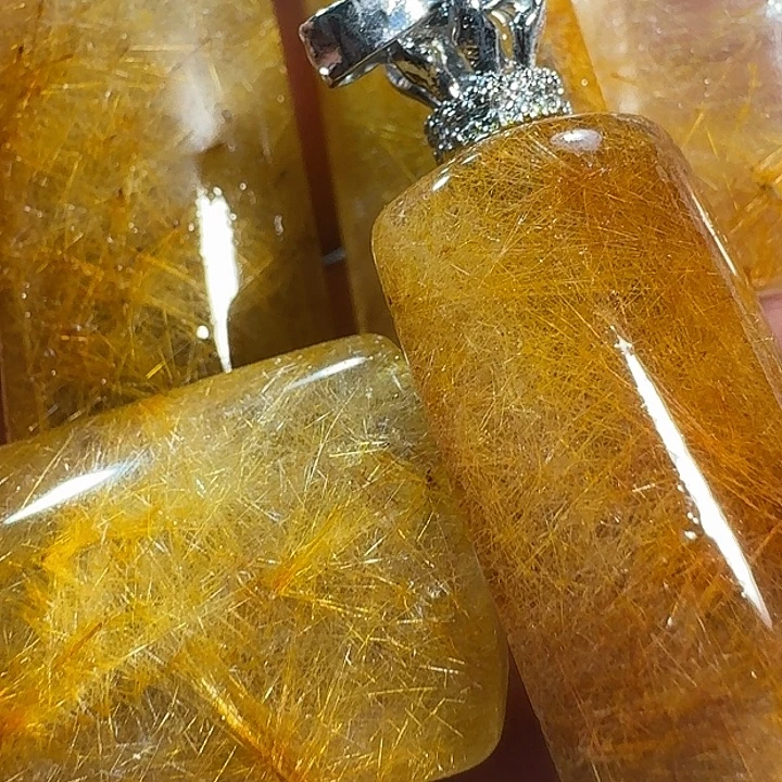 明***学发晶颈饰未镶嵌你