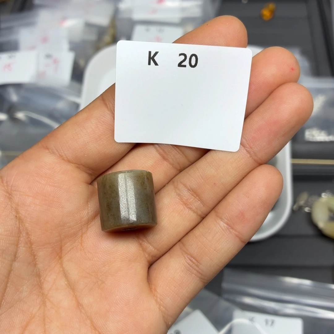 和田玉未镶嵌珠宝半成品K20