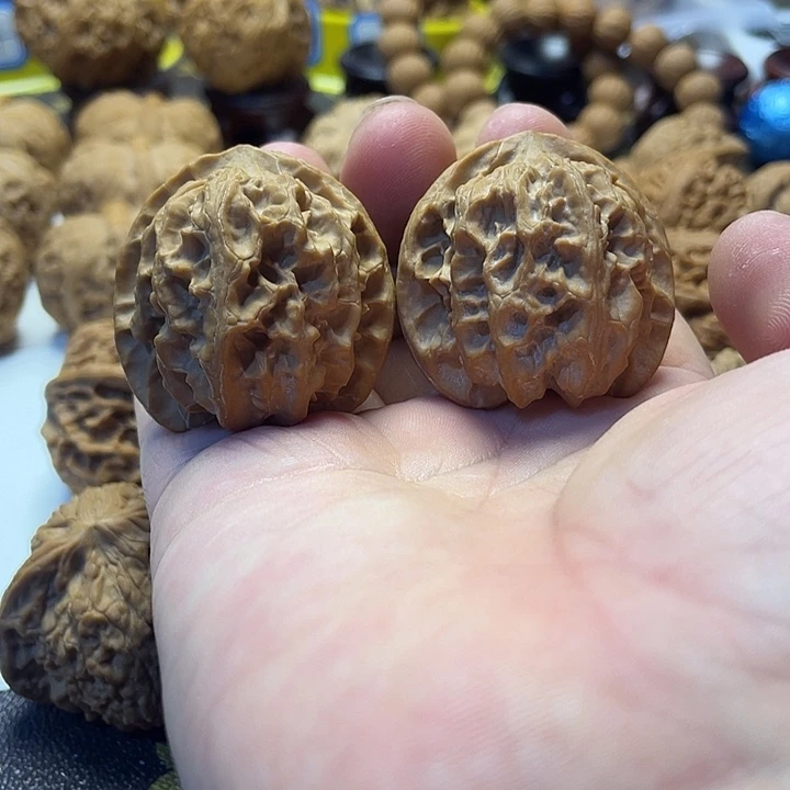 文玩核桃吊坠苹果