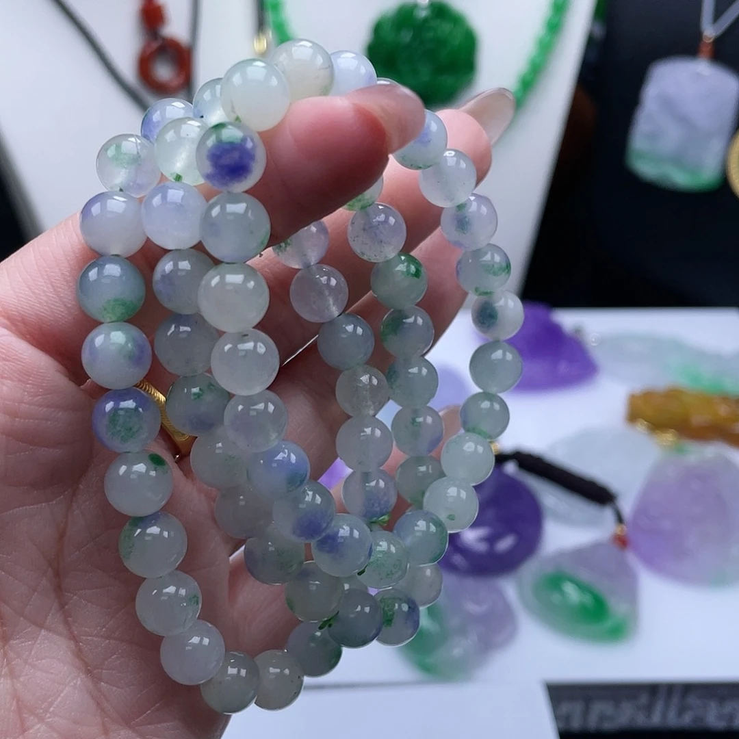 翡翠吊坠(赠链)未镶嵌