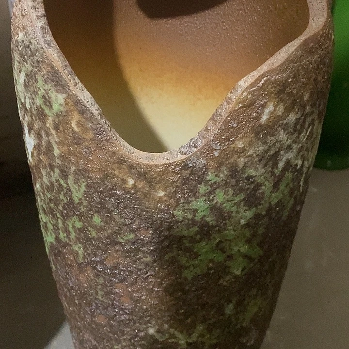 亏本微瑕处理高33厘米口11厘米悬崖花瓶F28号