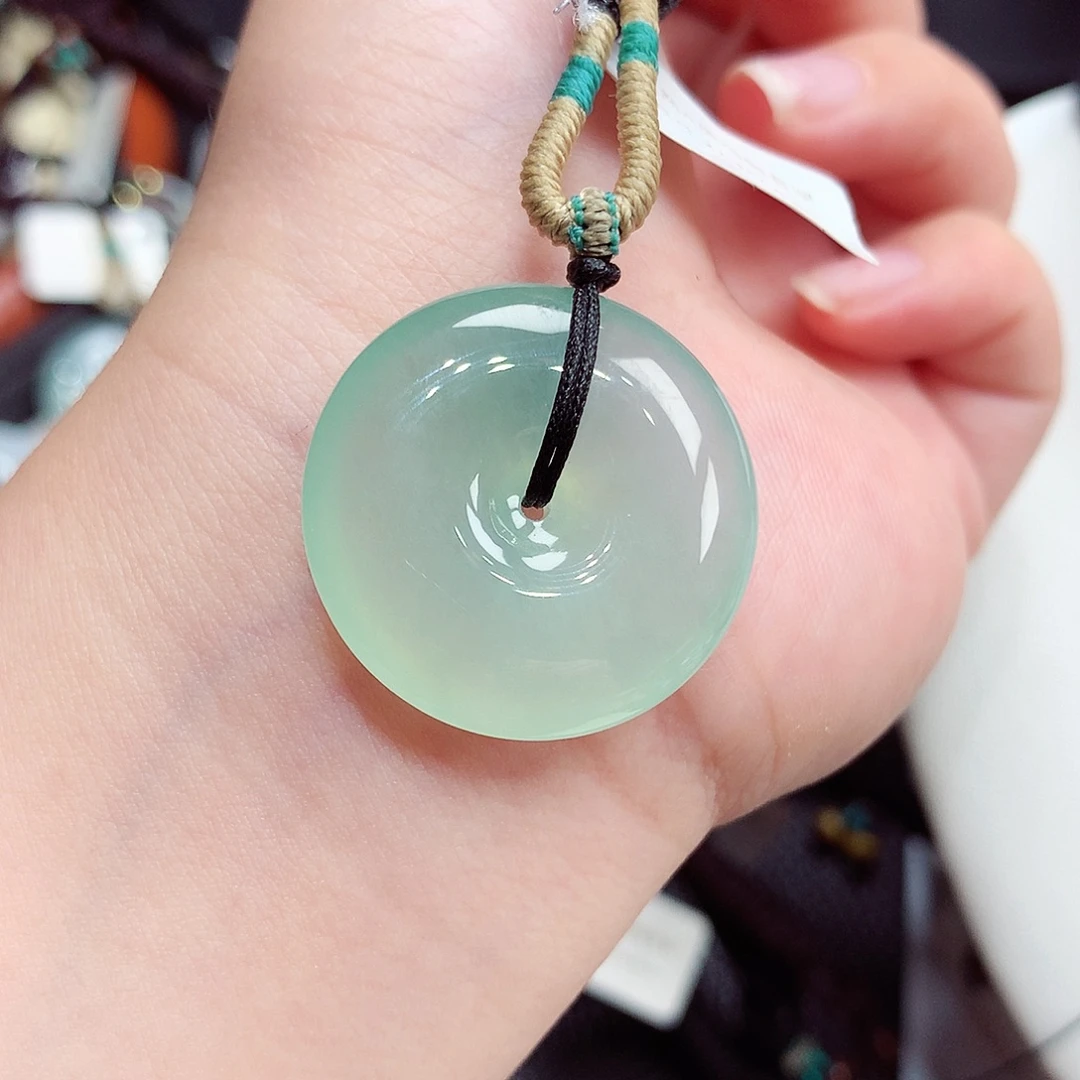 喵***颈饰未镶嵌翡翠翡翠，27.1/7.6