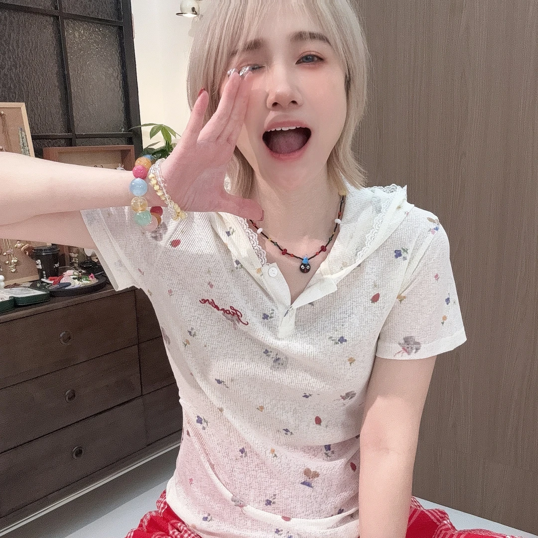 Apr.【小清新】数码印花边蕾丝百搭夏季连帽宽松防晒T恤女SC25620