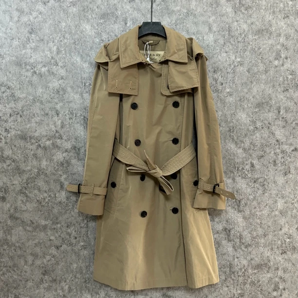 95新 BURBERRY/博柏利 卡其色风衣外套