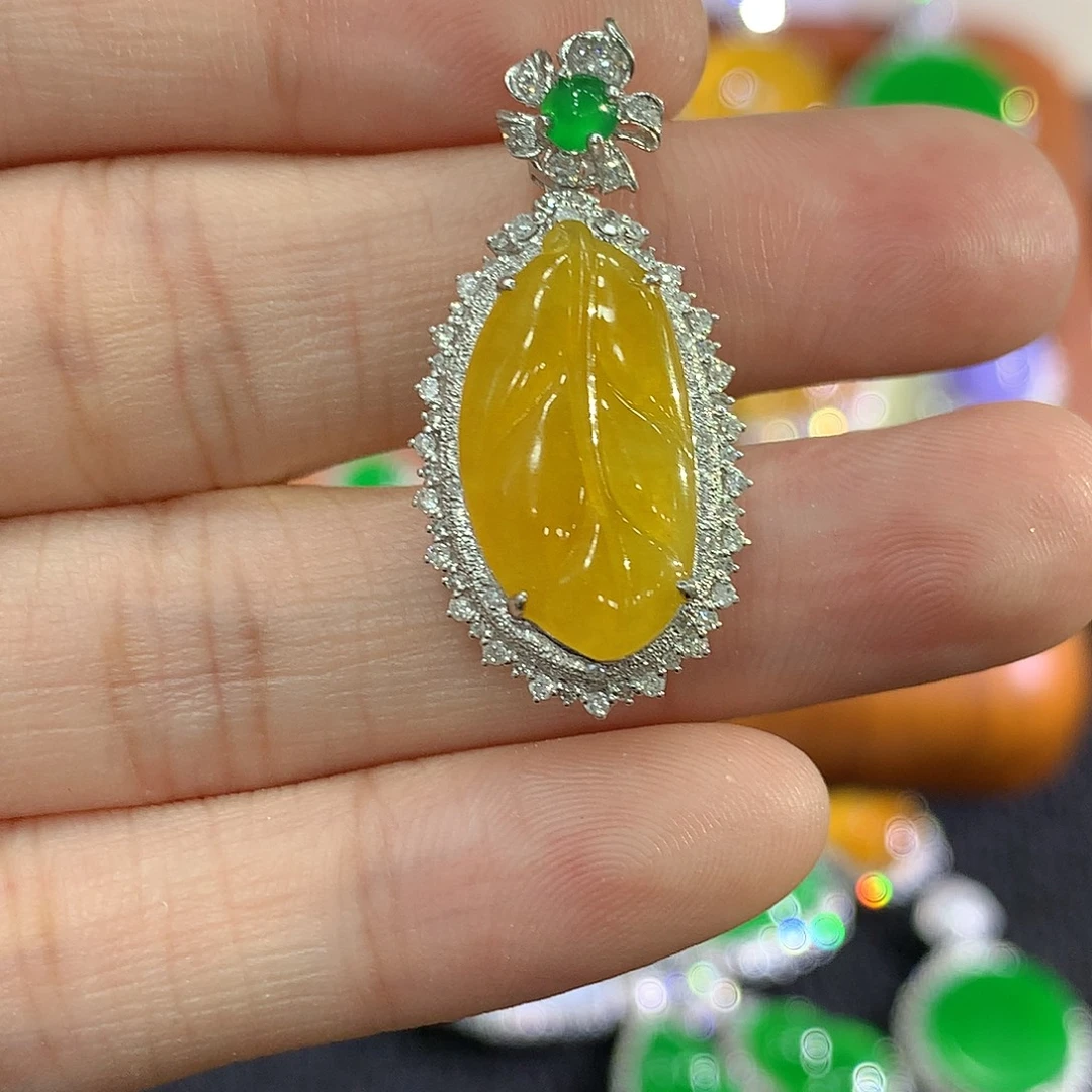 翡翠18K金镶嵌吊坠(不含链)叶子