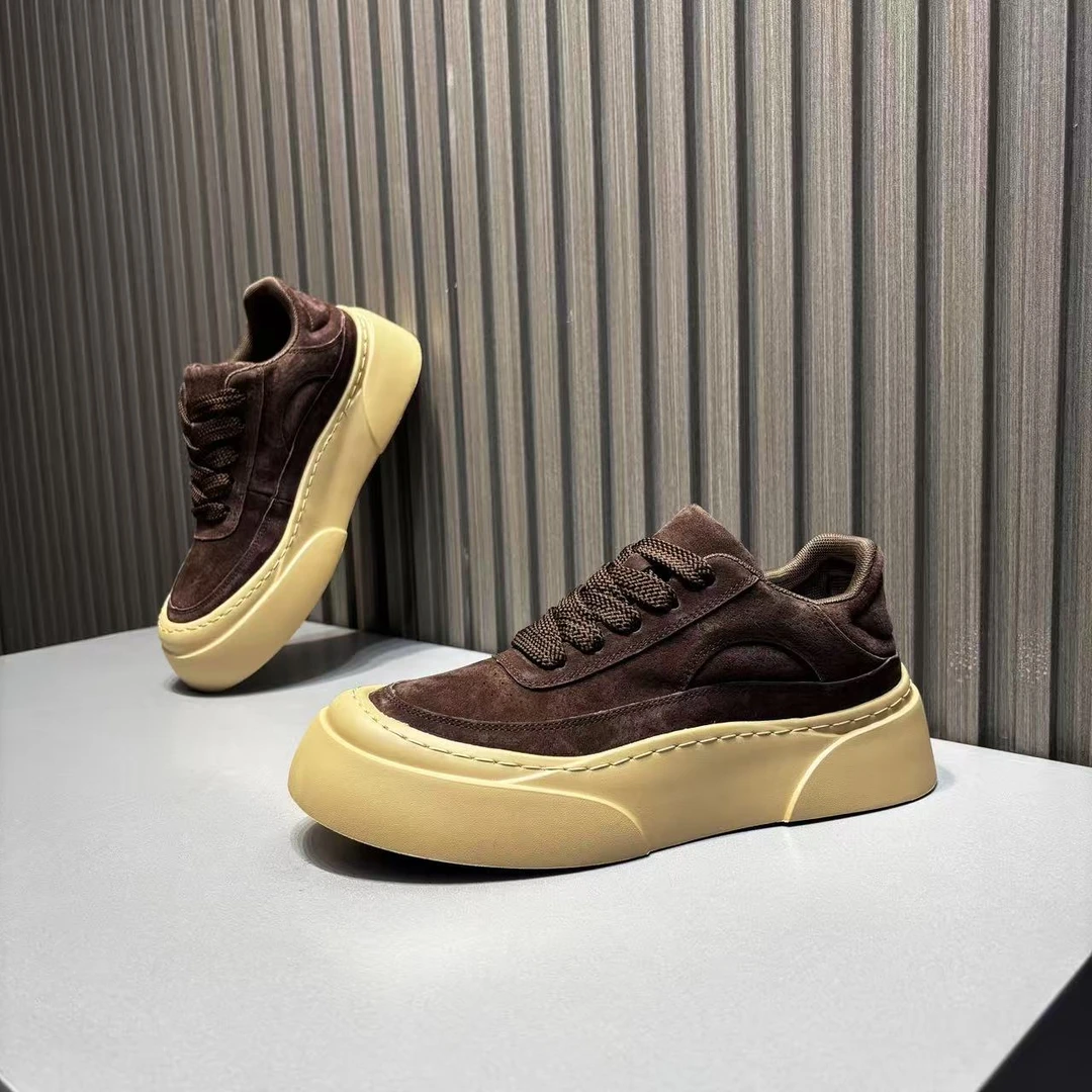 高端轻奢男鞋2025秋冬新款潮牌反绒皮潮鞋男士厚底增高运动休闲鞋