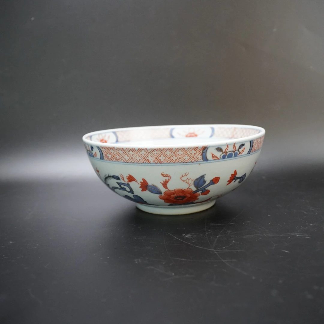 Lot.25071061清康熙青花矾红描金博古花卉纹碗 口径：约23.1cm