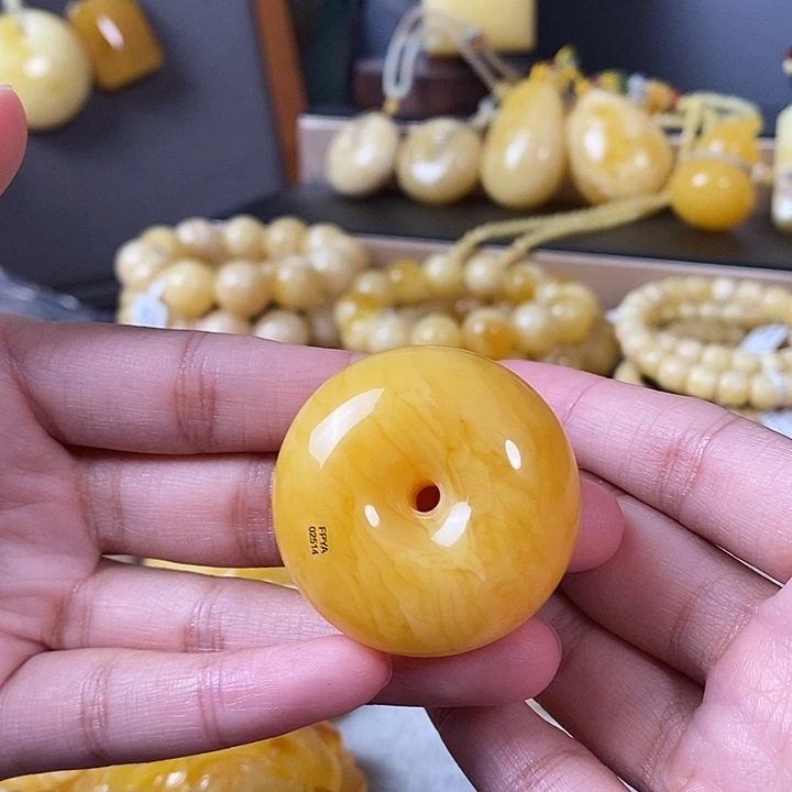 琥珀未镶嵌裸石平安扣