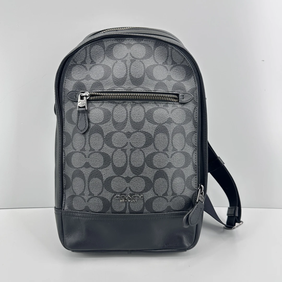 95新 COACH/蔻驰 男士灰老花胸包20*33*6cmM022209