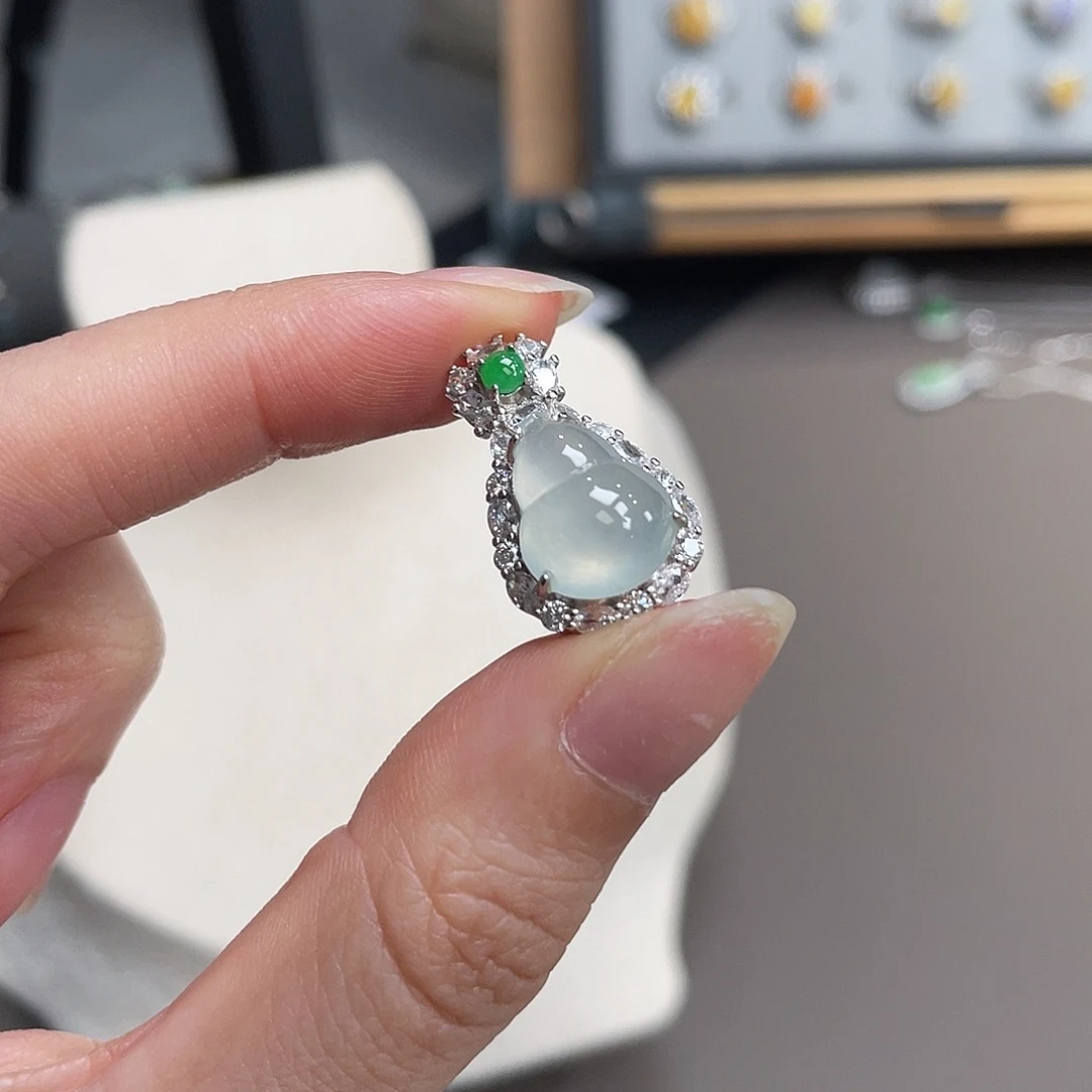 翡翠银S925镶嵌颈饰