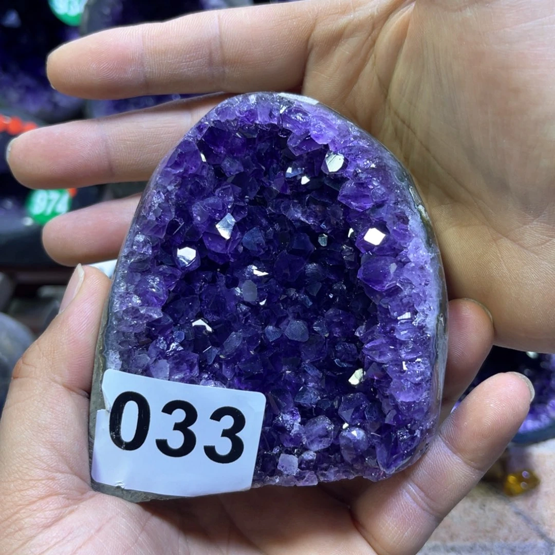 水晶摆件未镶嵌紫水晶