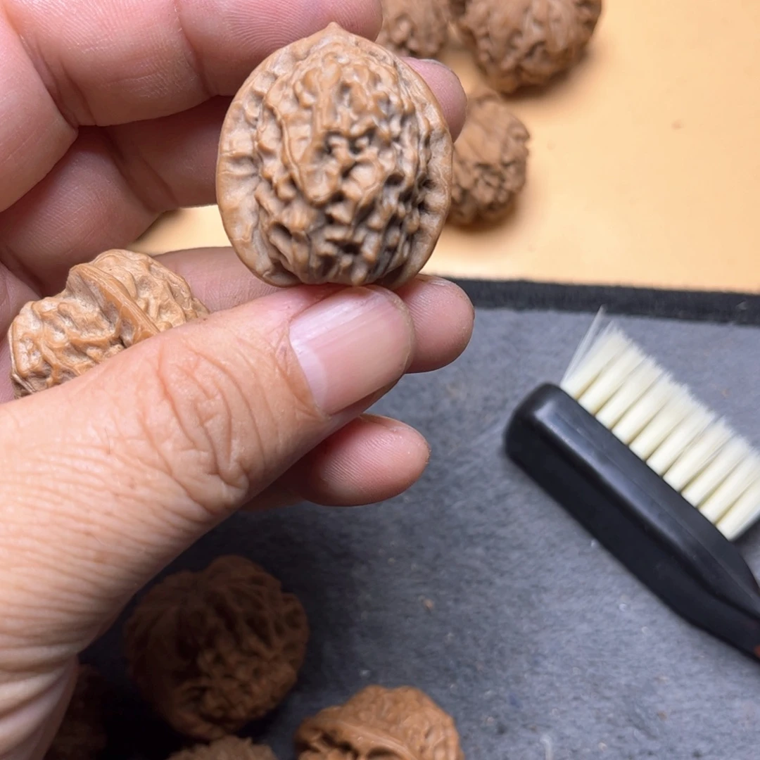 吃***惹文玩核桃吊坠贵妃帽