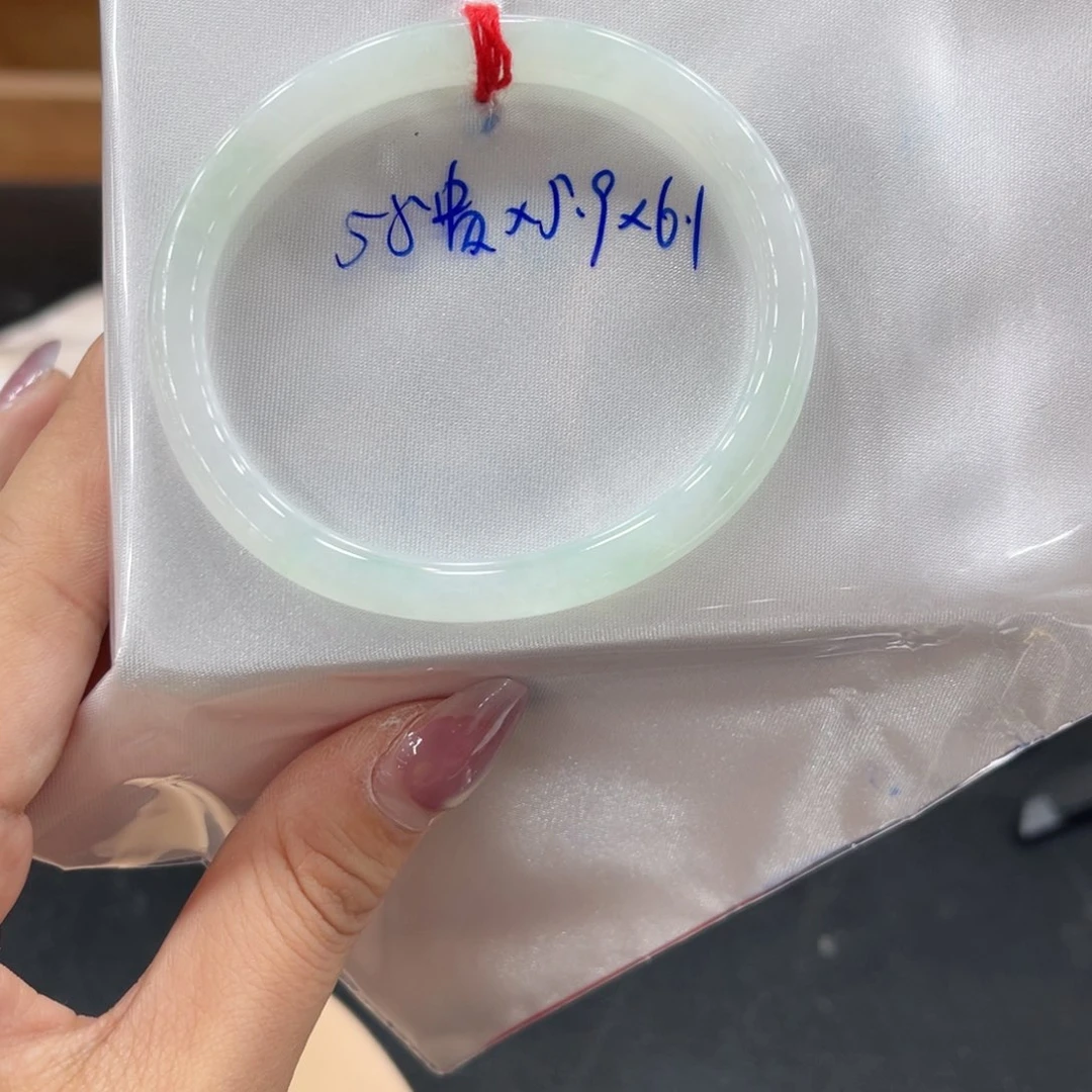 未镶嵌手镯翡翠翡翠