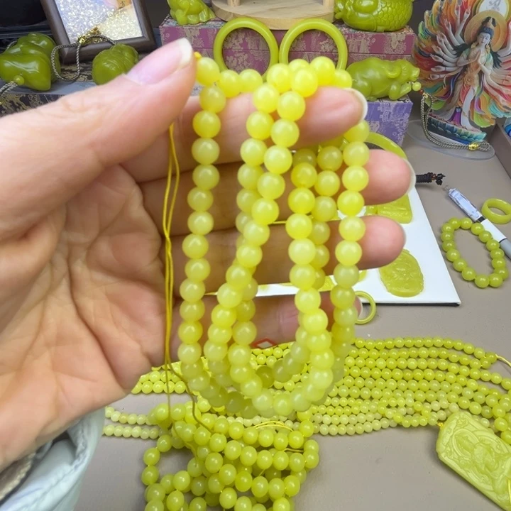 h***y新疆若羌黄口项链