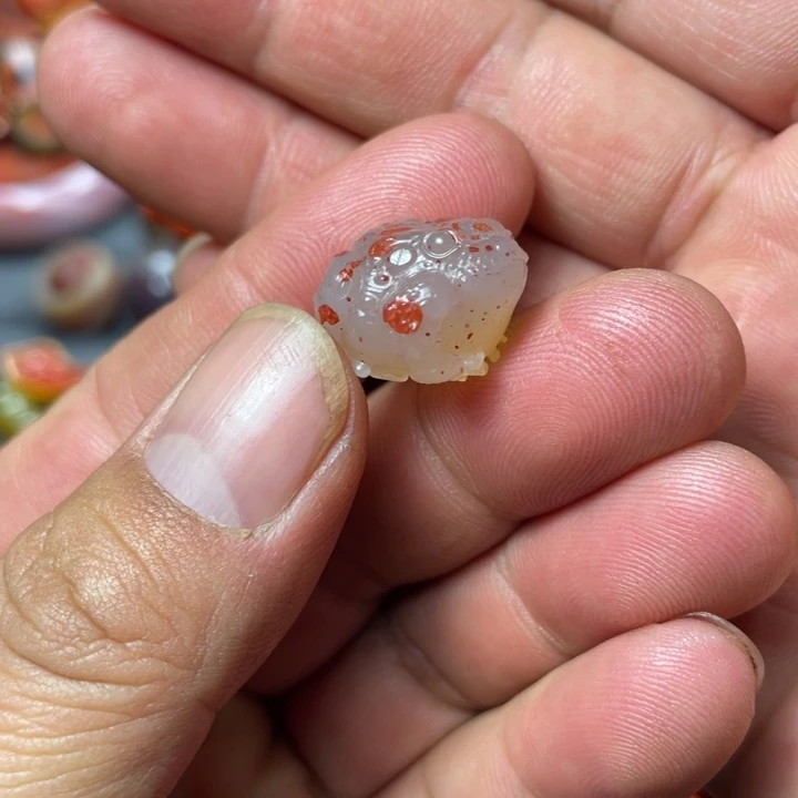 南红玛瑙未镶嵌手链