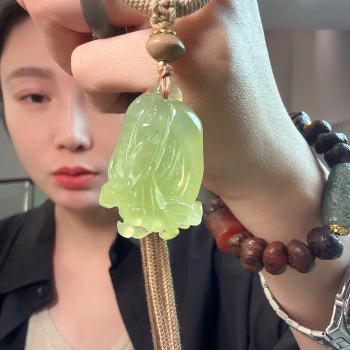 晴***蓝未镶嵌蛇纹石玉颈饰