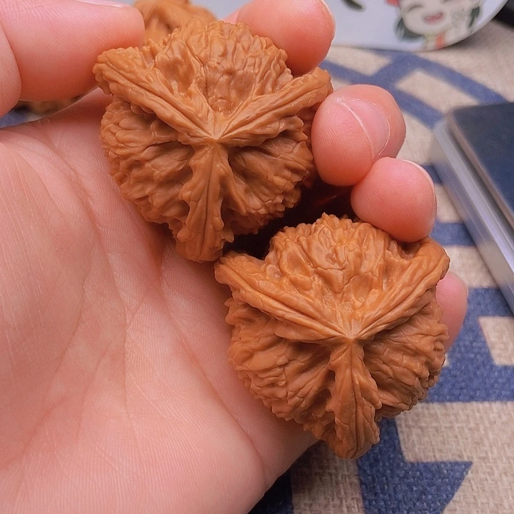 吊坠文玩核桃漠**狼三棱