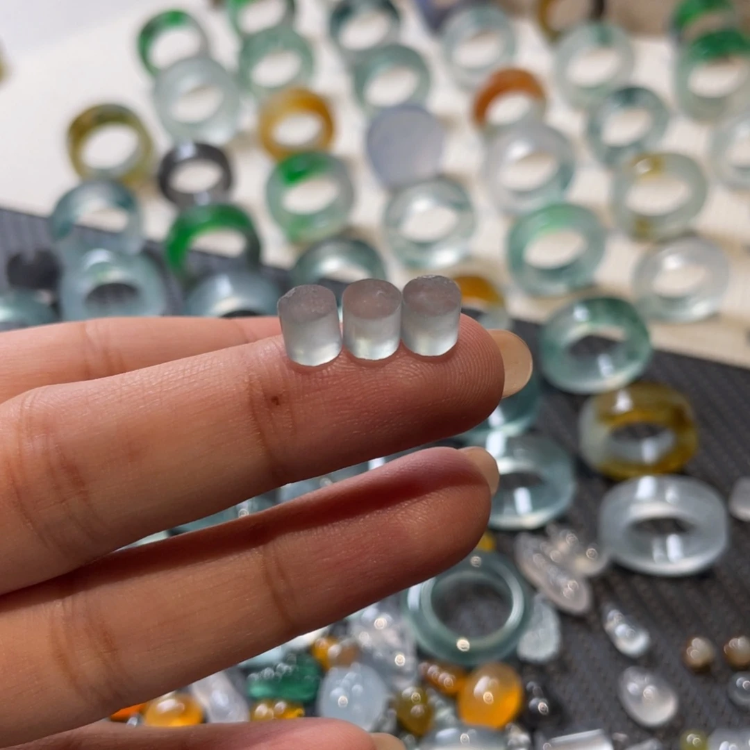 定制翡翠未镶嵌蓝钢玻璃珠