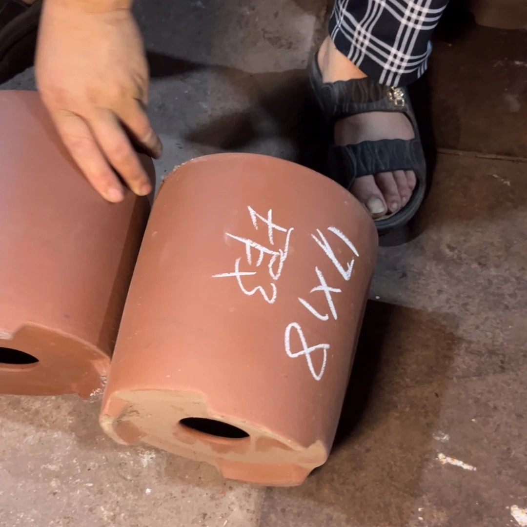 紫砂花盆紫砂花盆两只