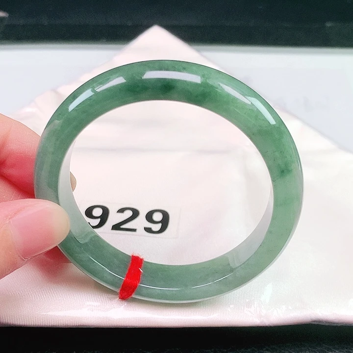 翡翠未镶嵌手镯929