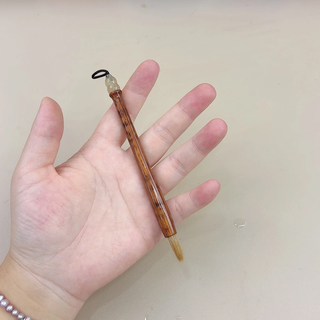 蛇纹木小楷毛笔一只