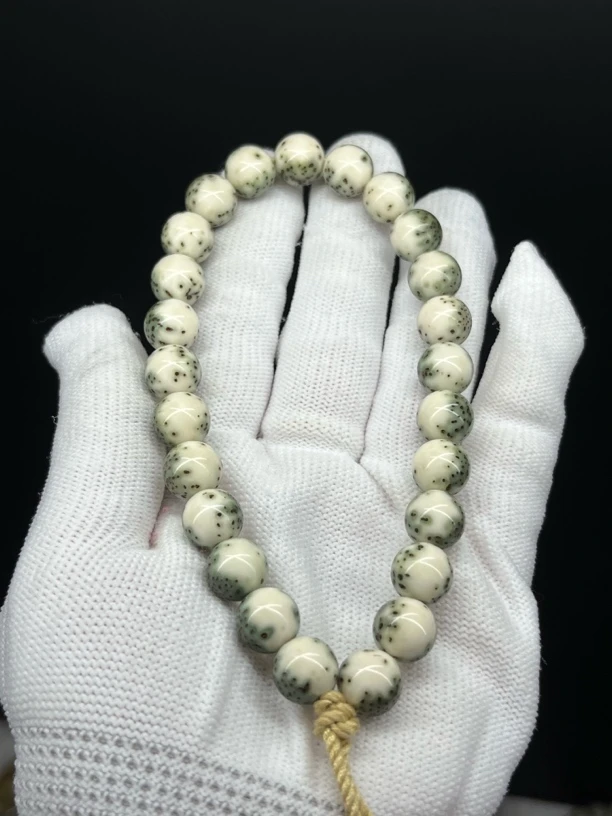 石玉料绿包白河豚大留白10x10圆珠，原生态星月菩提，一物一图