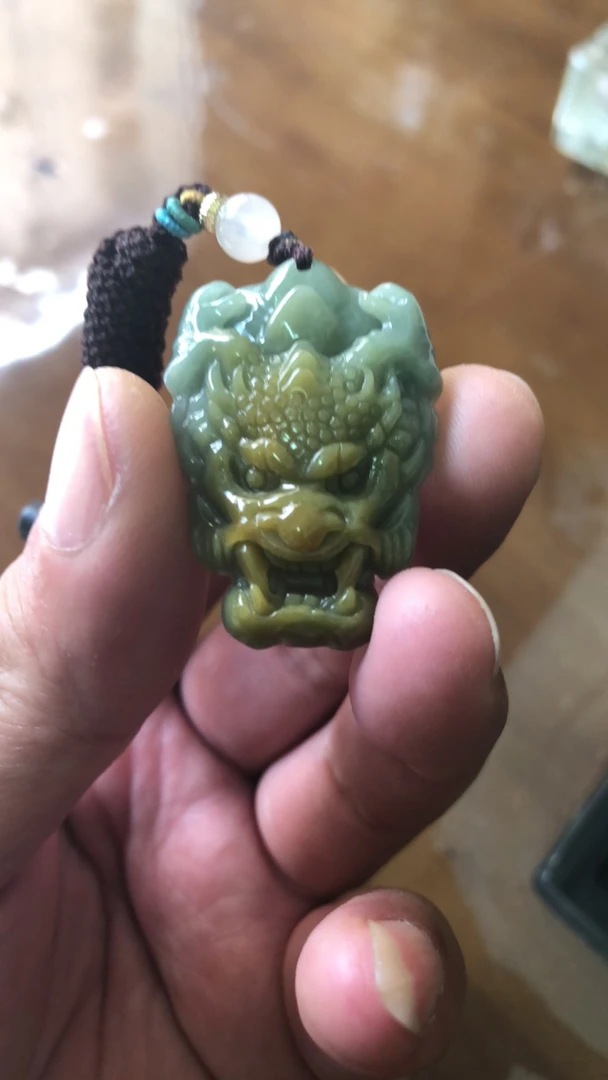 纯天然翡翠A货龙头