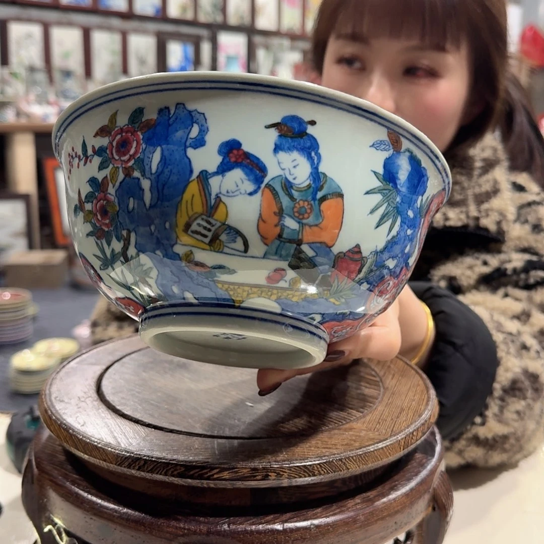 摆件瓷/////景德镇陶瓷瓷器。