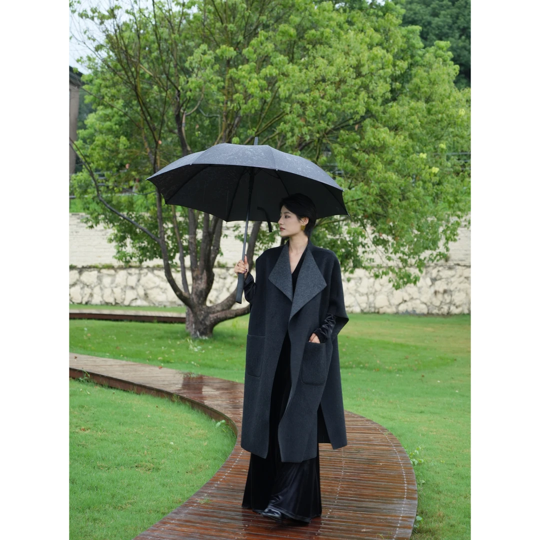 【我的A B面】拥有一件两面穿的绵羊毛斗蓬大衣