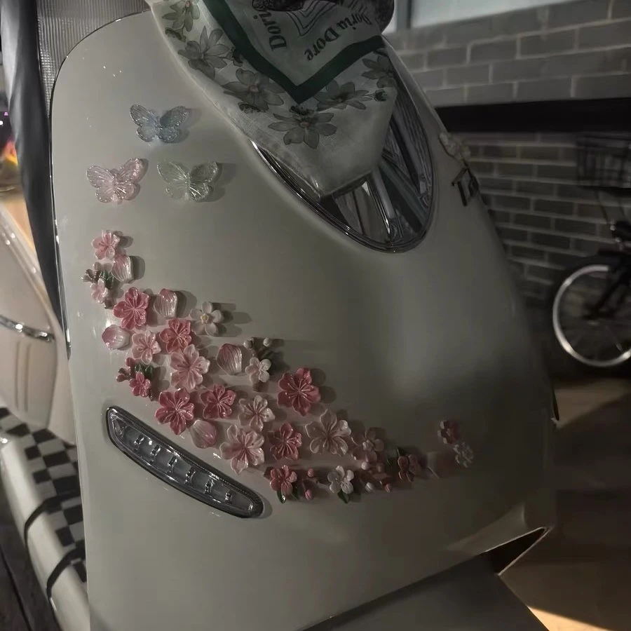 适用台铃巴黎电动车头3D立体桃花无痕装饰电瓶车花朵无痕饰品摆件