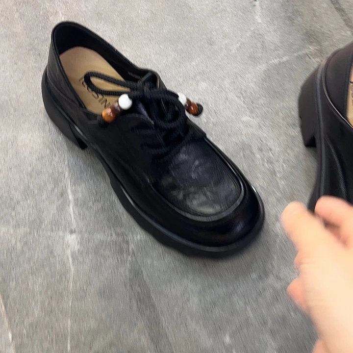 818522802黑色39码