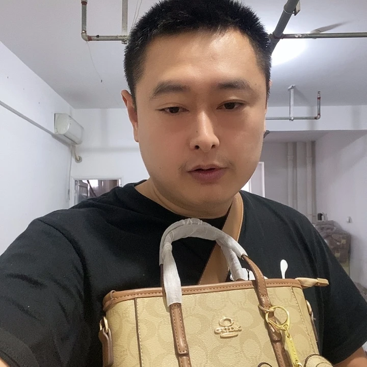 蚕丝羊剖层皮革麂皮（革）山羊皮（革）鳄鱼皮（革）犏牛皮（革）