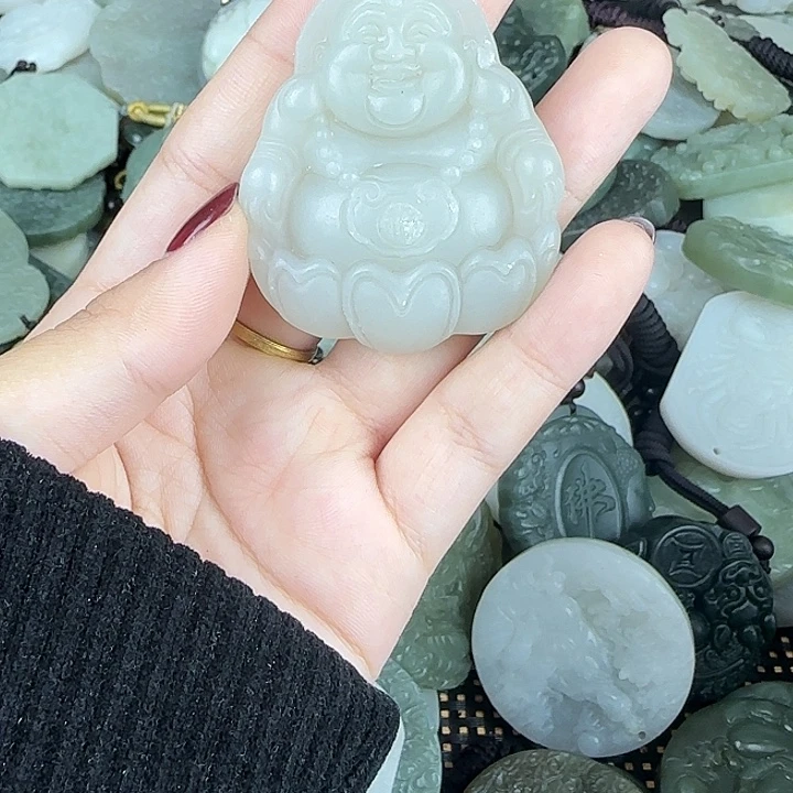 和田玉未镶嵌颈饰