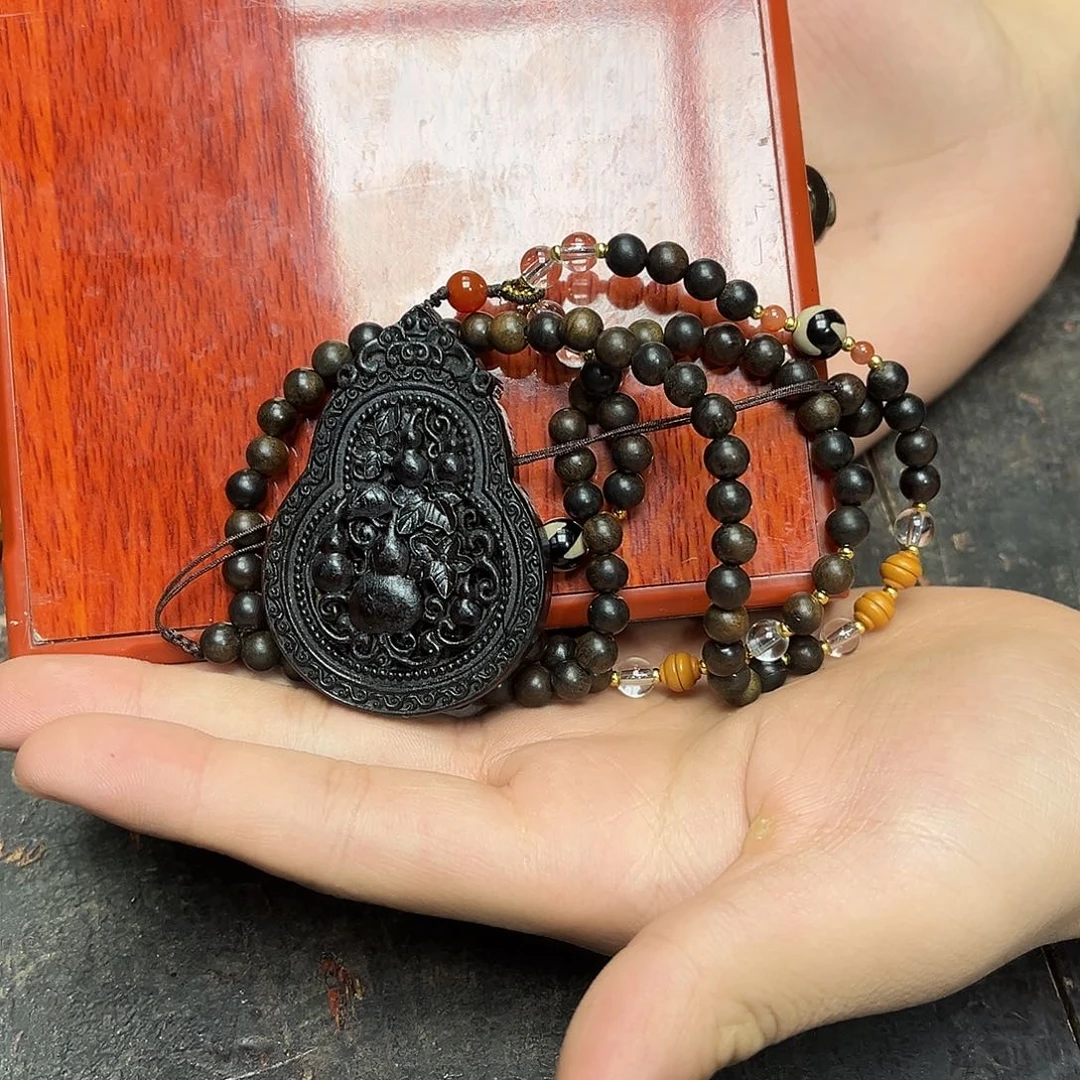 大叶紫檀（黑酸枝木类）