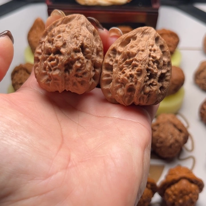 龙脊菩提吊坠文玩核桃靠山王37