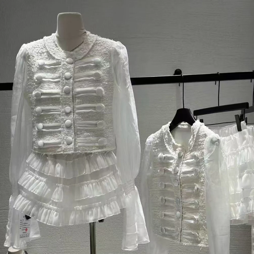 2025爆款小巴喇叭袖拼接厚款套头辣妹风短外套春季设计师重工气质