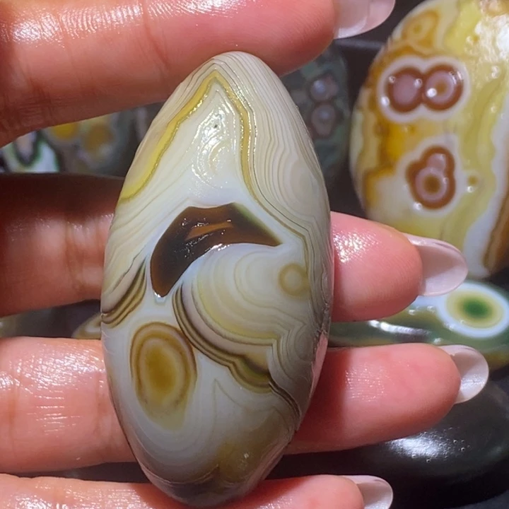 玛瑙/玉髓未镶嵌珠宝奇石76