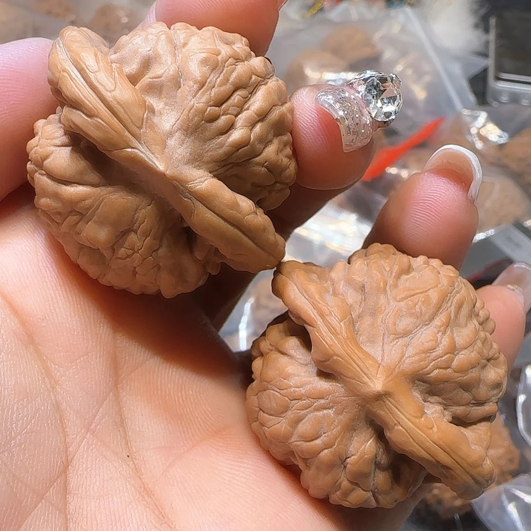 文玩核桃吊坠大***人41➕大红袍福利对