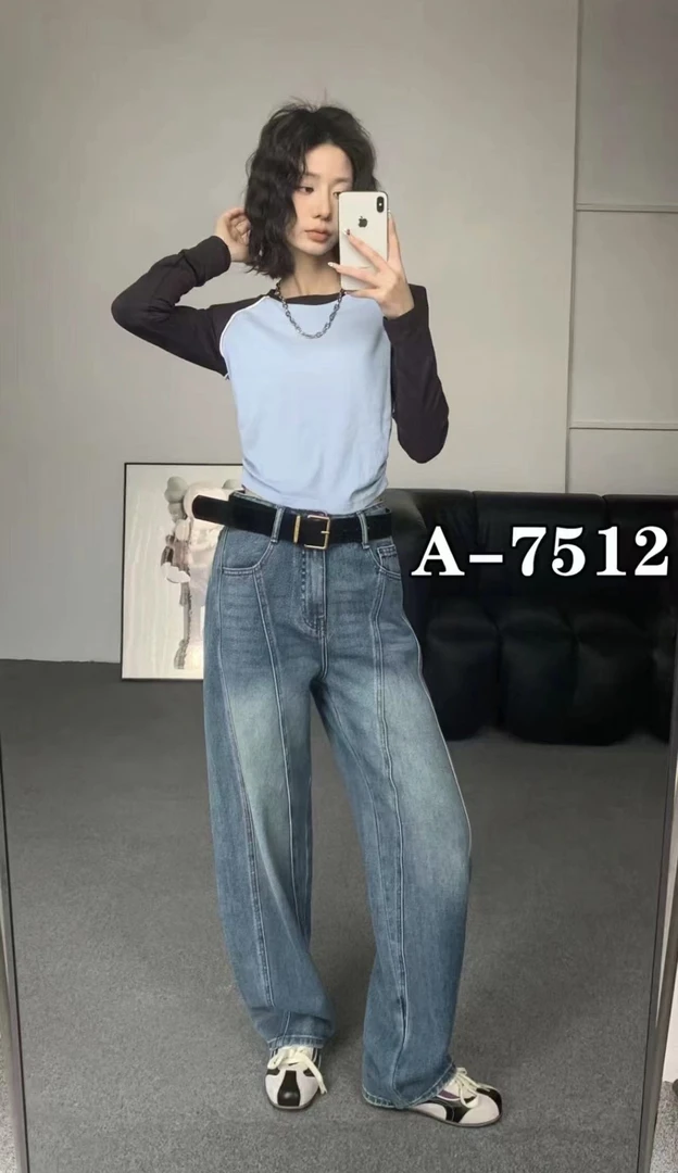 早春洋气显瘦阔腿牛仔裤