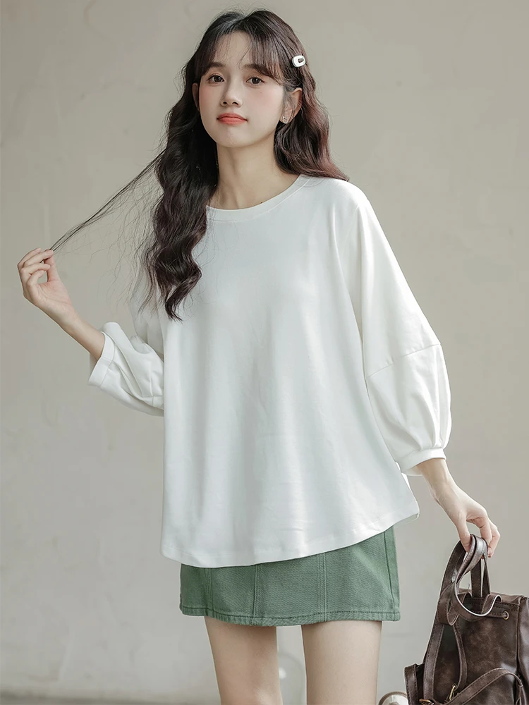 2025年秋季新款宽松简约灯笼袖七分袖白色圆领T恤女